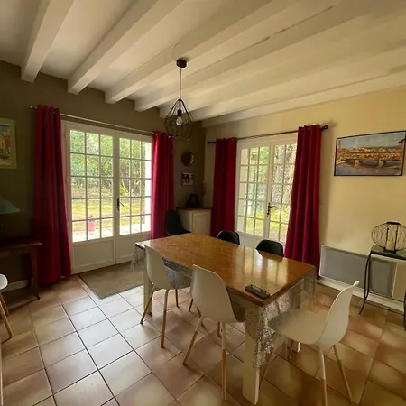 Grande Maison De Avec Jardin